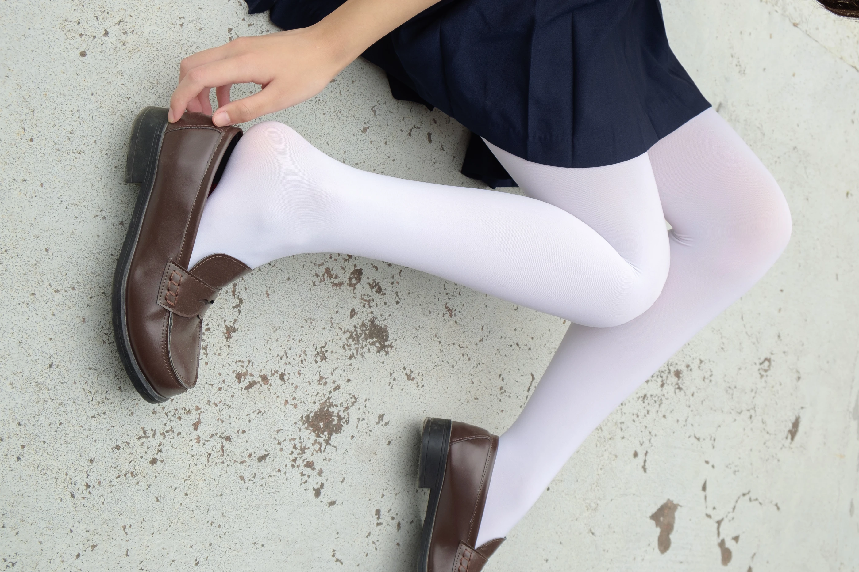 森萝财团 R15-034 [102P]插图6